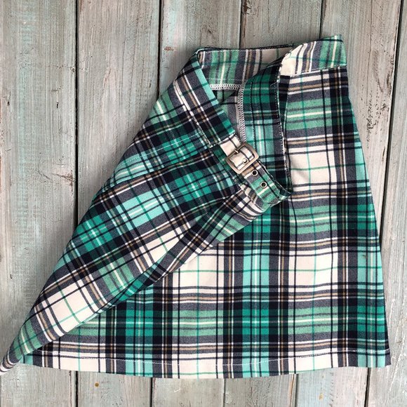 Brandy Melville Plaid Emerson Skirt by J Galt  (NWOT) - Picture 4 of 8